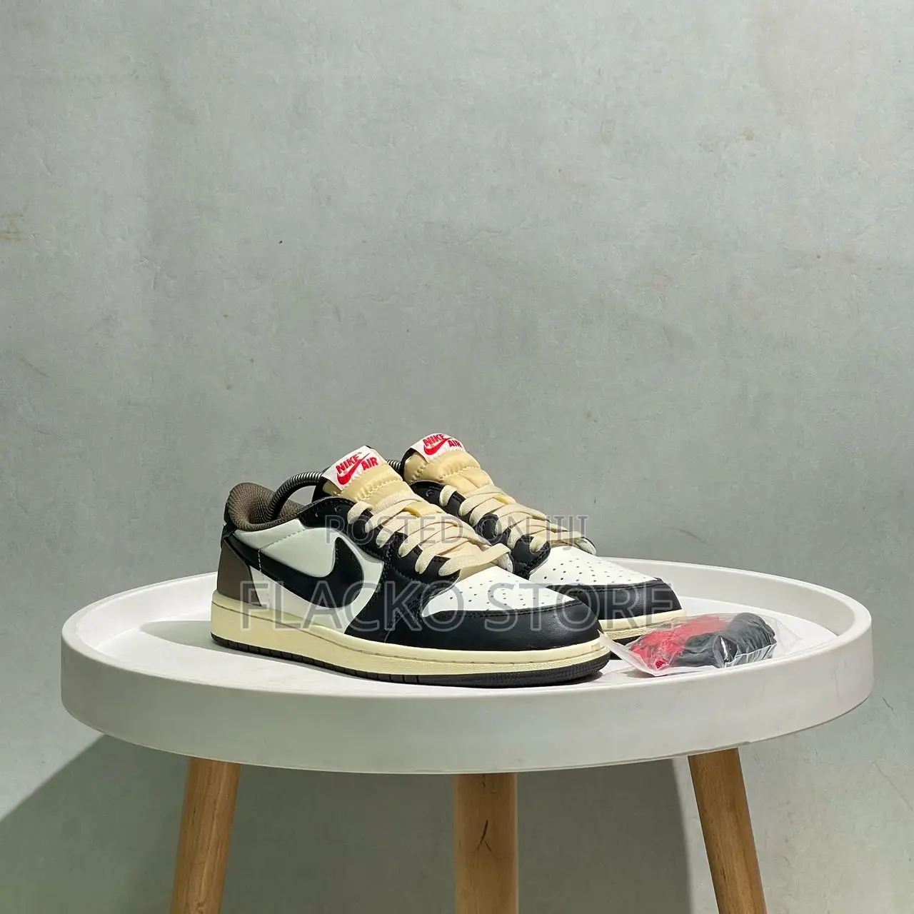 Original Air Jordan 1 Low Mocha Sneakers