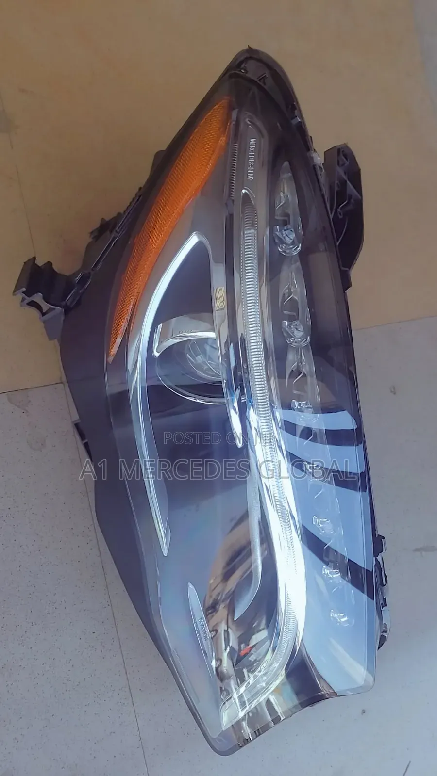 Mercedes-Benz Gla Double Charger Headlight