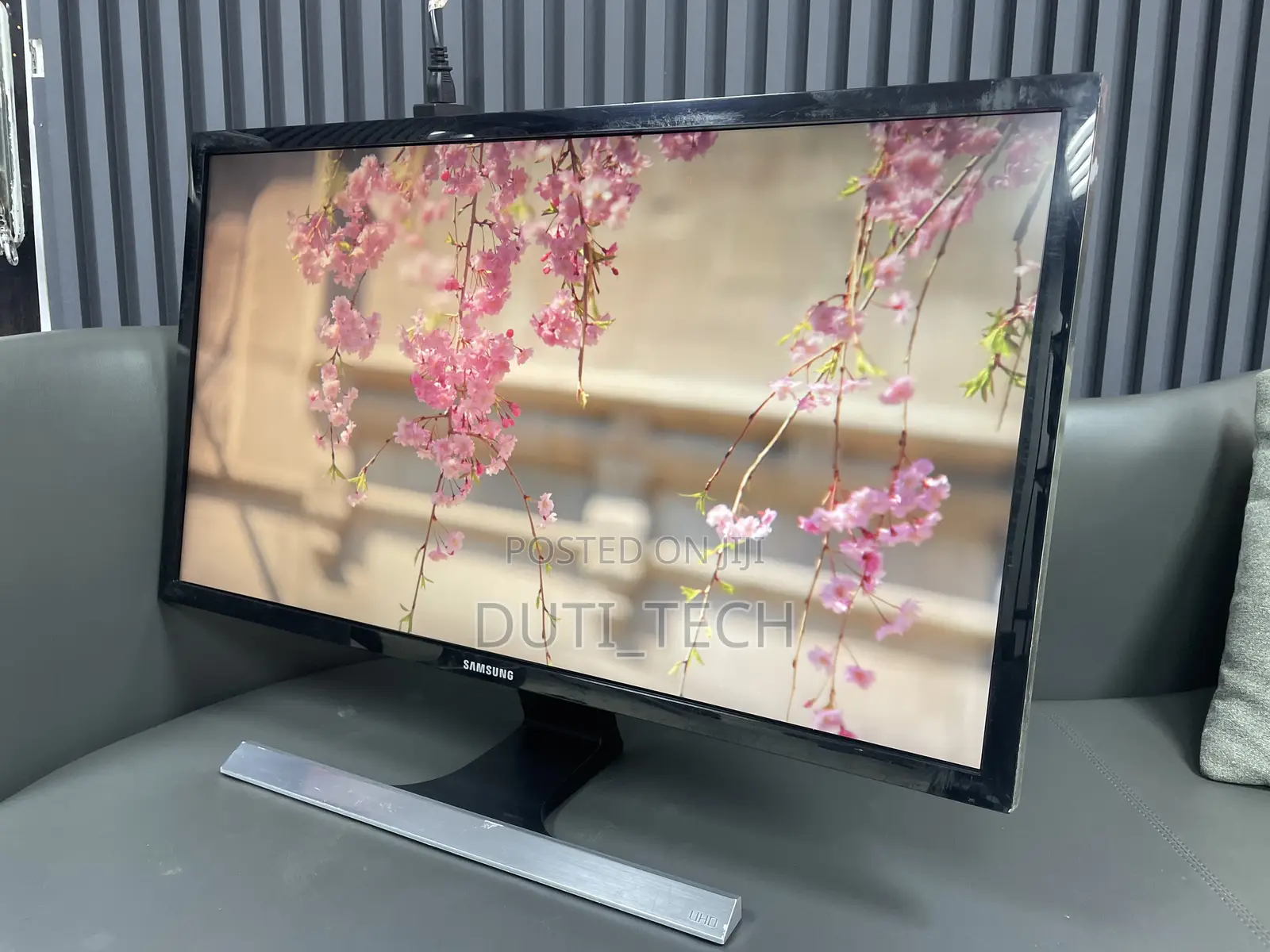 Samsung Uhd Monitor 28 Inches, Amd Freesync,