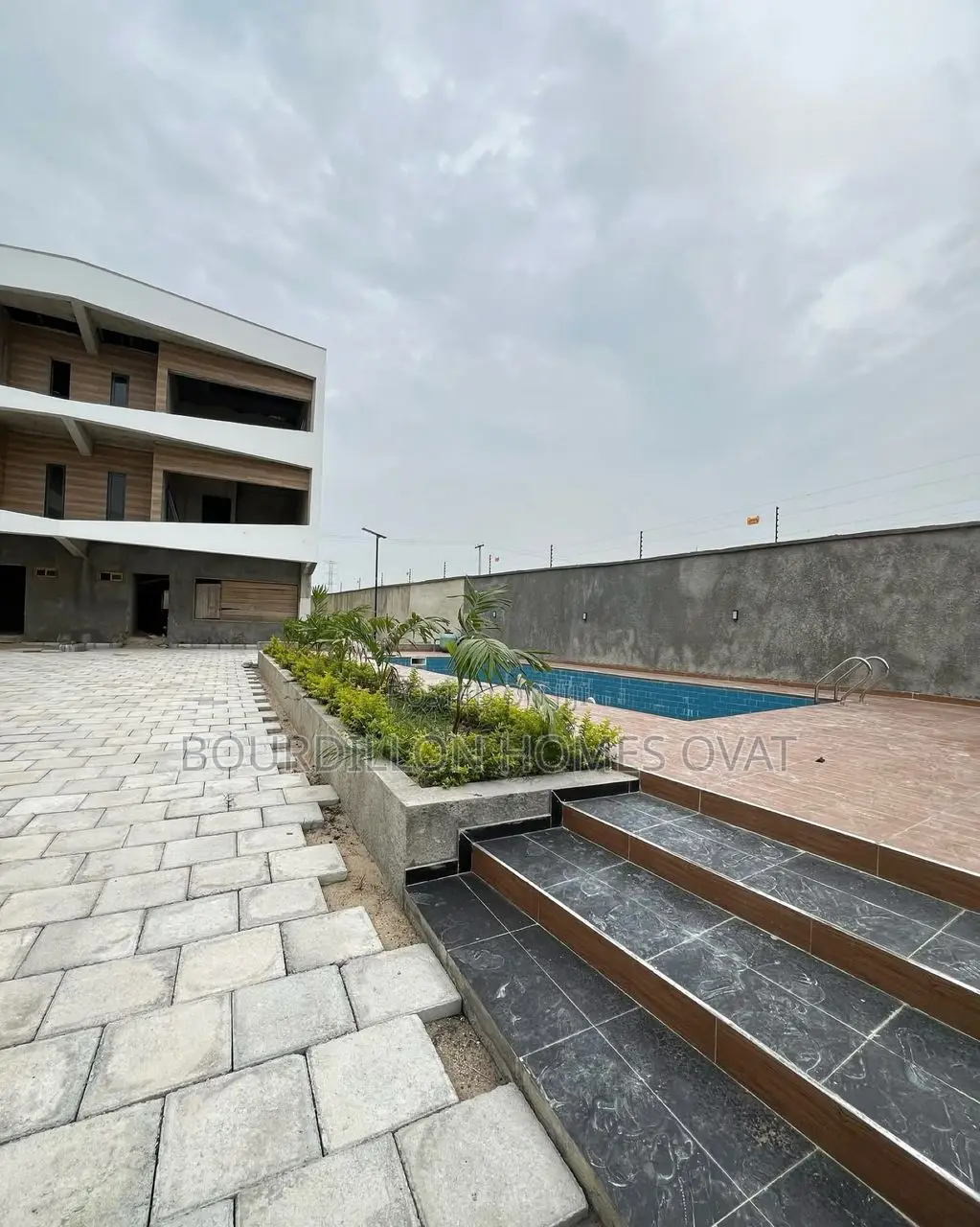4bdrm Duplex in Ikate for sale