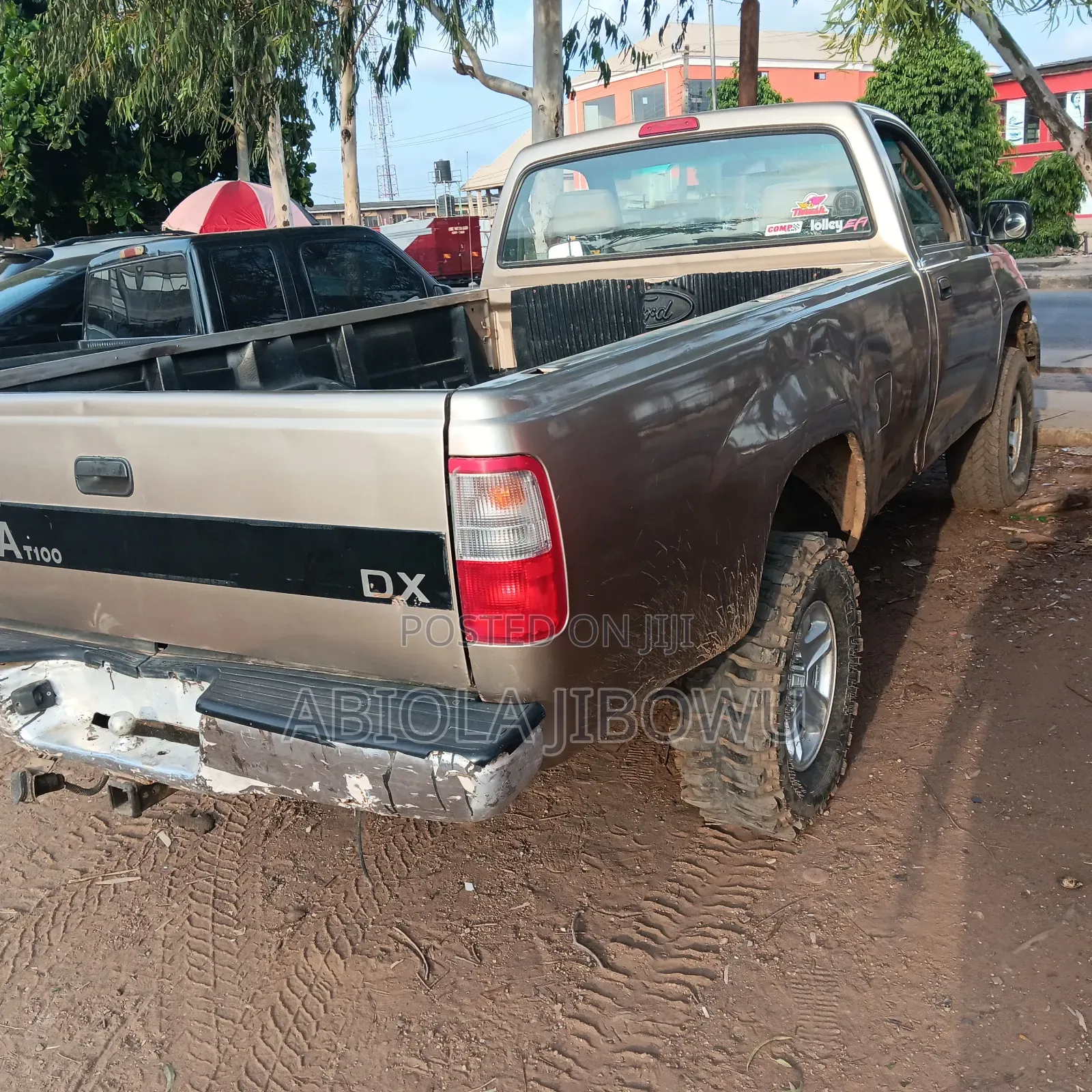 Toyota T100 SR5 4x4 Regular Cab 1993 Gold