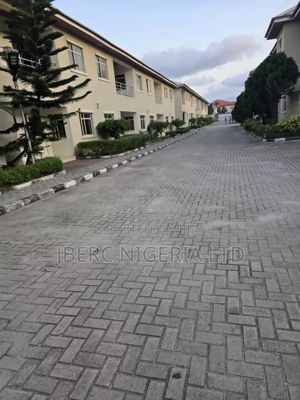 3bdrm Duplex in Sangotedo for sale