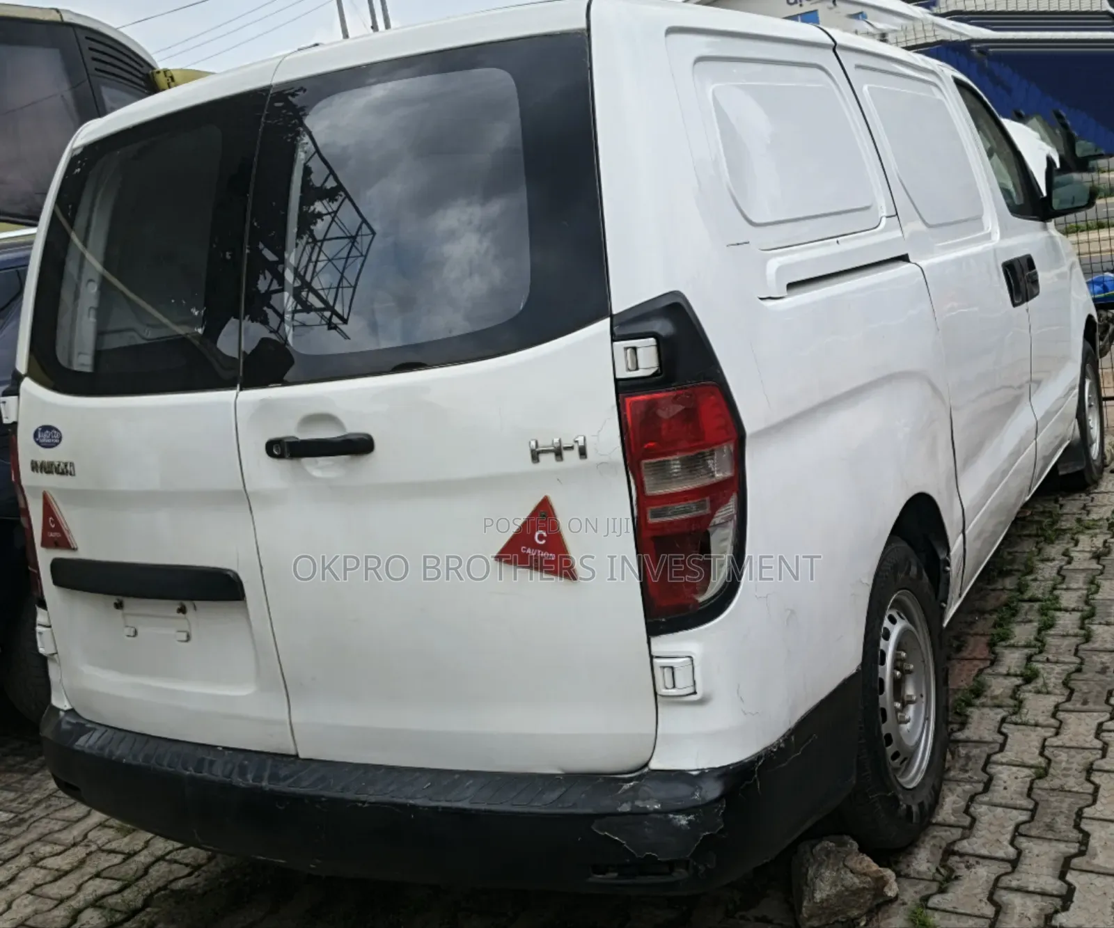 Hyundai H1 2.4 GLS 2011 White