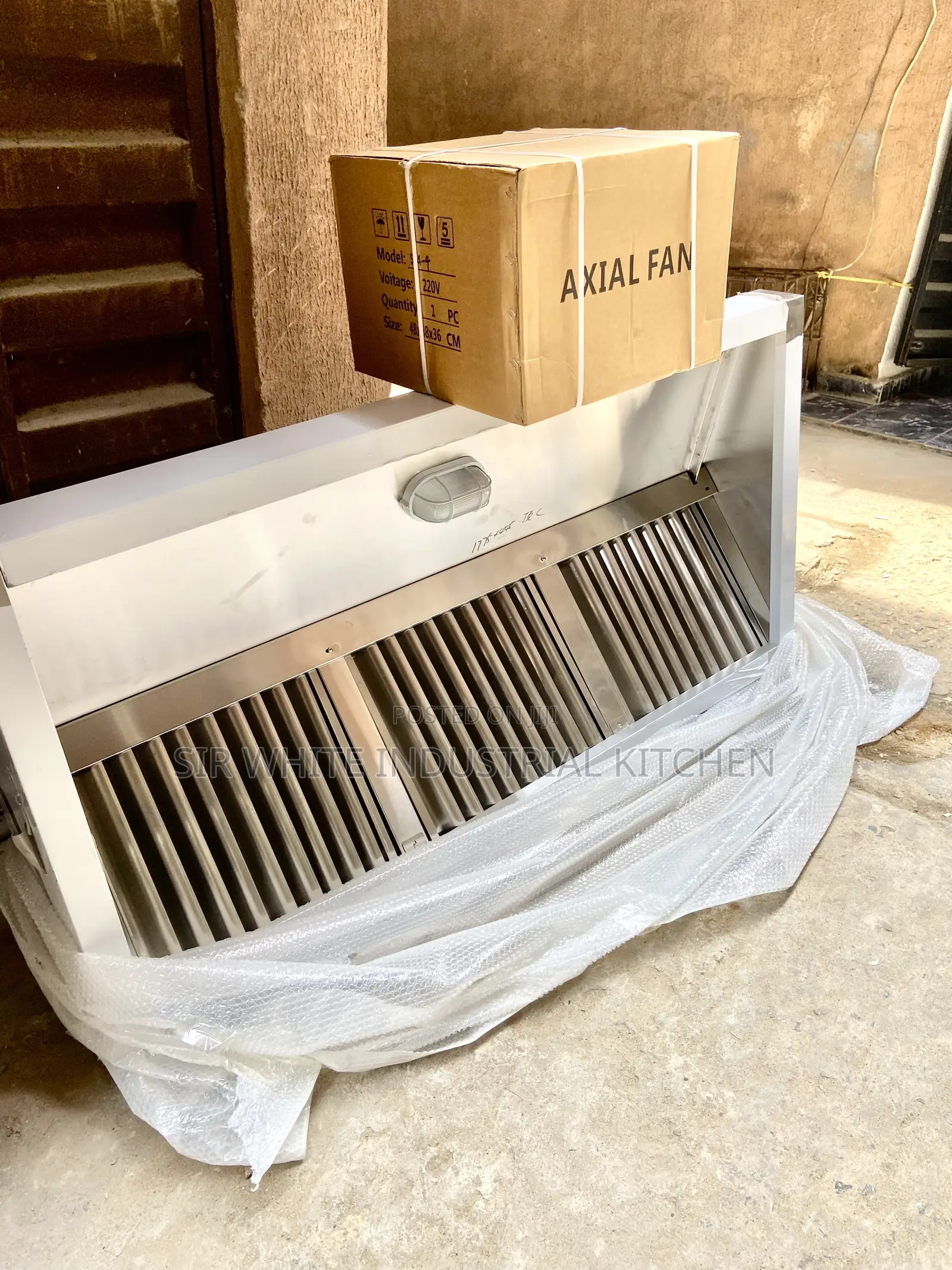 6ft Industrial Kitchen Hood With a Heat Extractor Fan