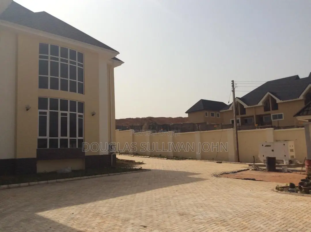 Furnished 6bdrm Mansion in Independence Layout, Enugu for sale