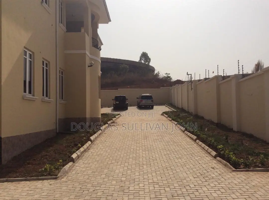 Furnished 6bdrm Mansion in Independence Layout, Enugu for sale