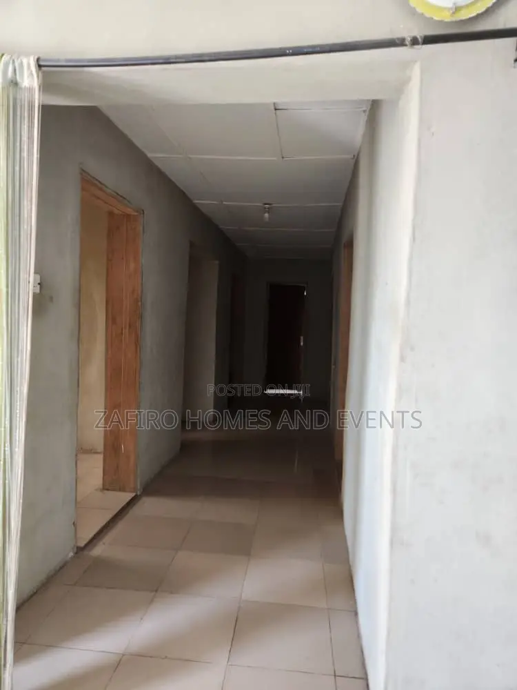 3bdrm Bungalow in Ance Area, Jericho for sale