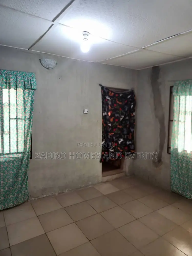3bdrm Bungalow in Ance Area, Jericho for sale