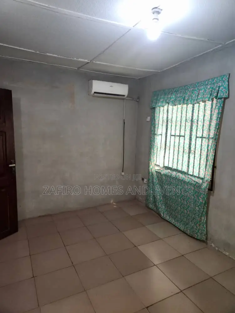 3bdrm Bungalow in Ance Area, Jericho for sale