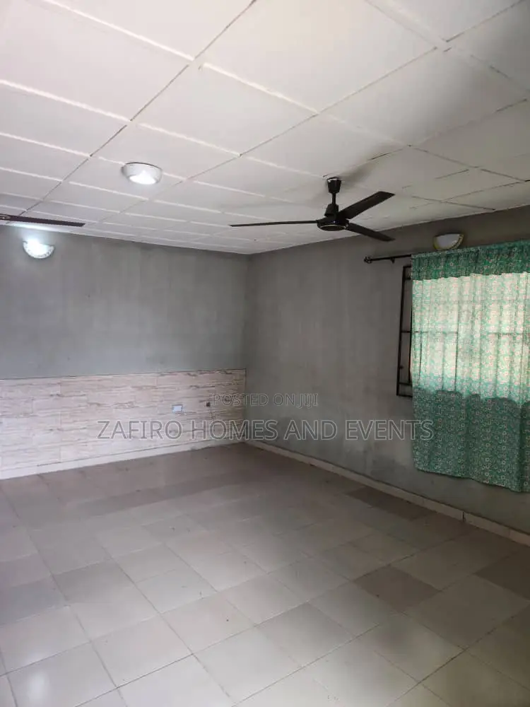 3bdrm Bungalow in Ance Area, Jericho for sale