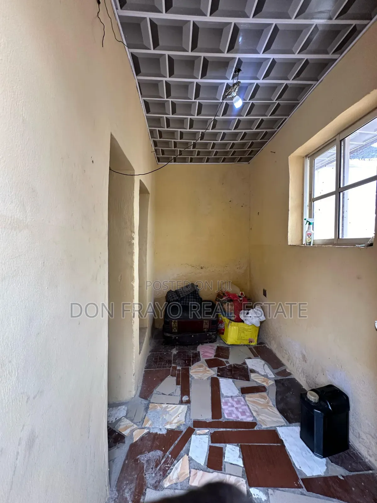 4bdrm Bungalow in Elebu Estate, Akala Express for sale