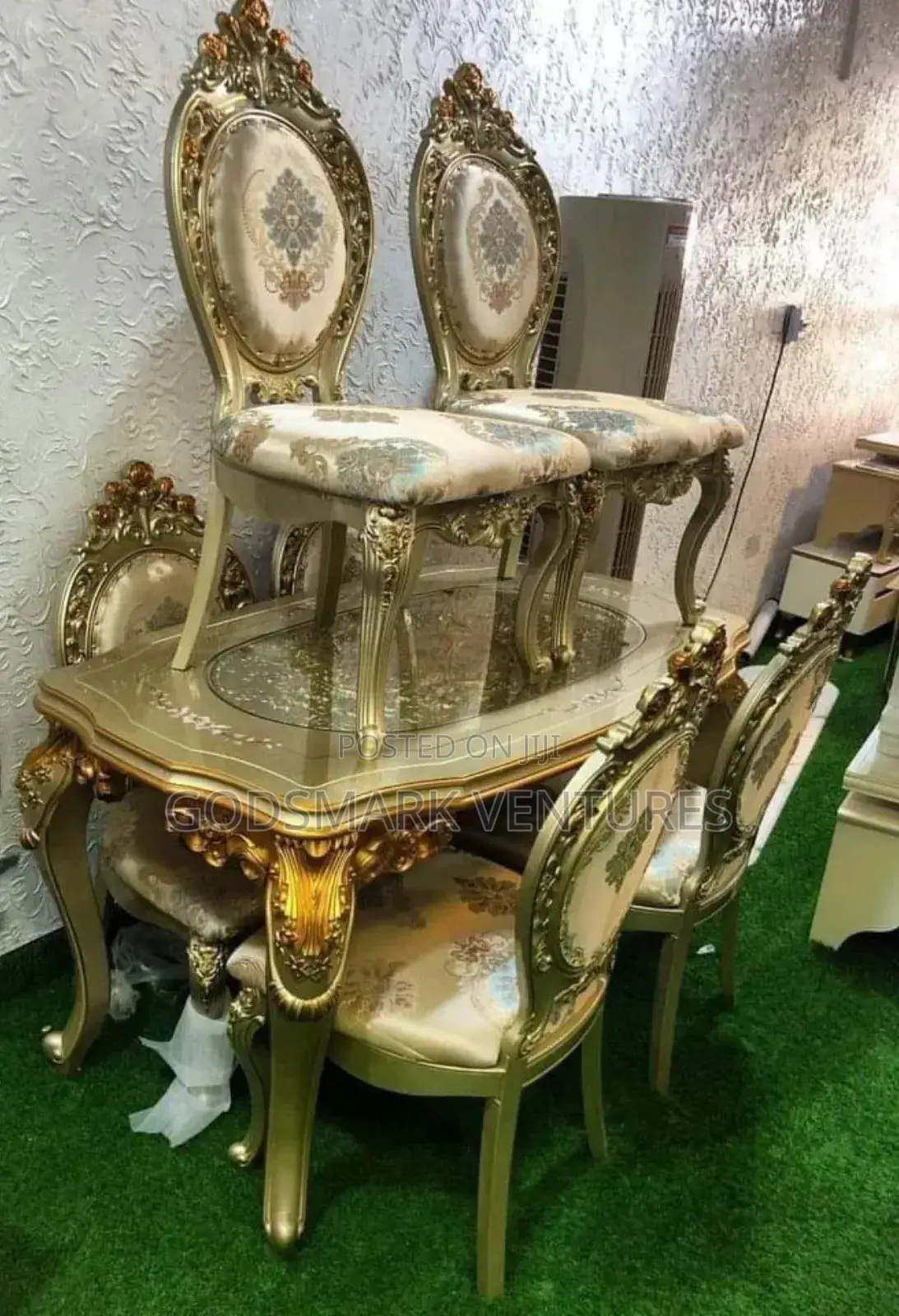 Royal Dining Set (6 Seater)