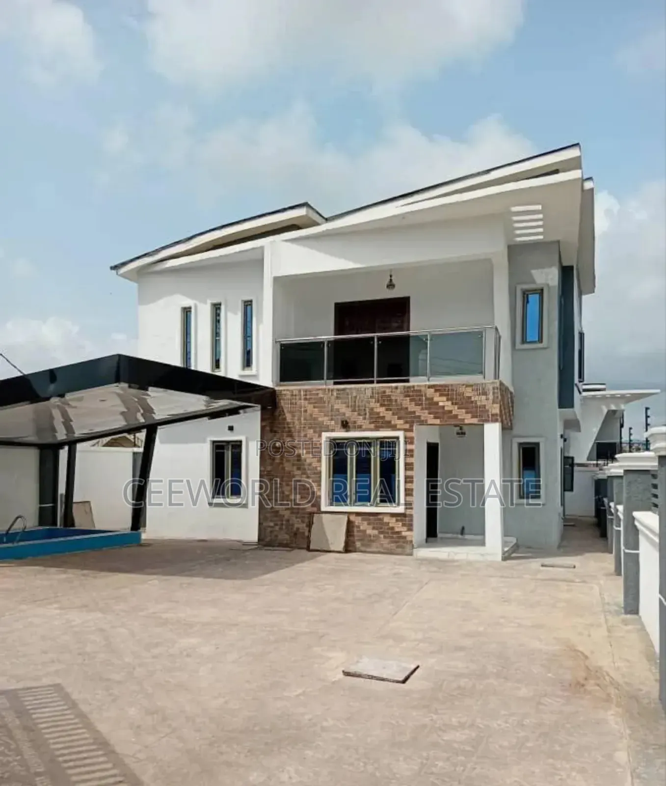 4bdrm Duplex in Purple Gate Estate for sale