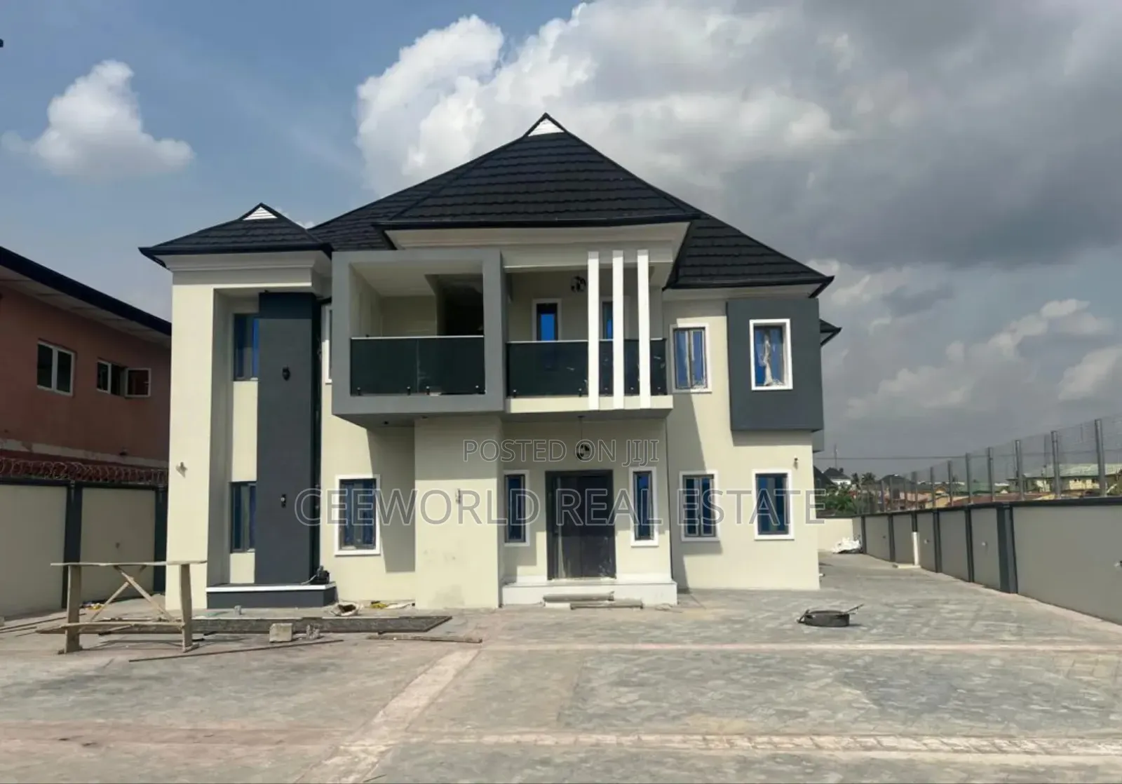 5bdrm Duplex in Blue Gate, Oluyole Estate for sale