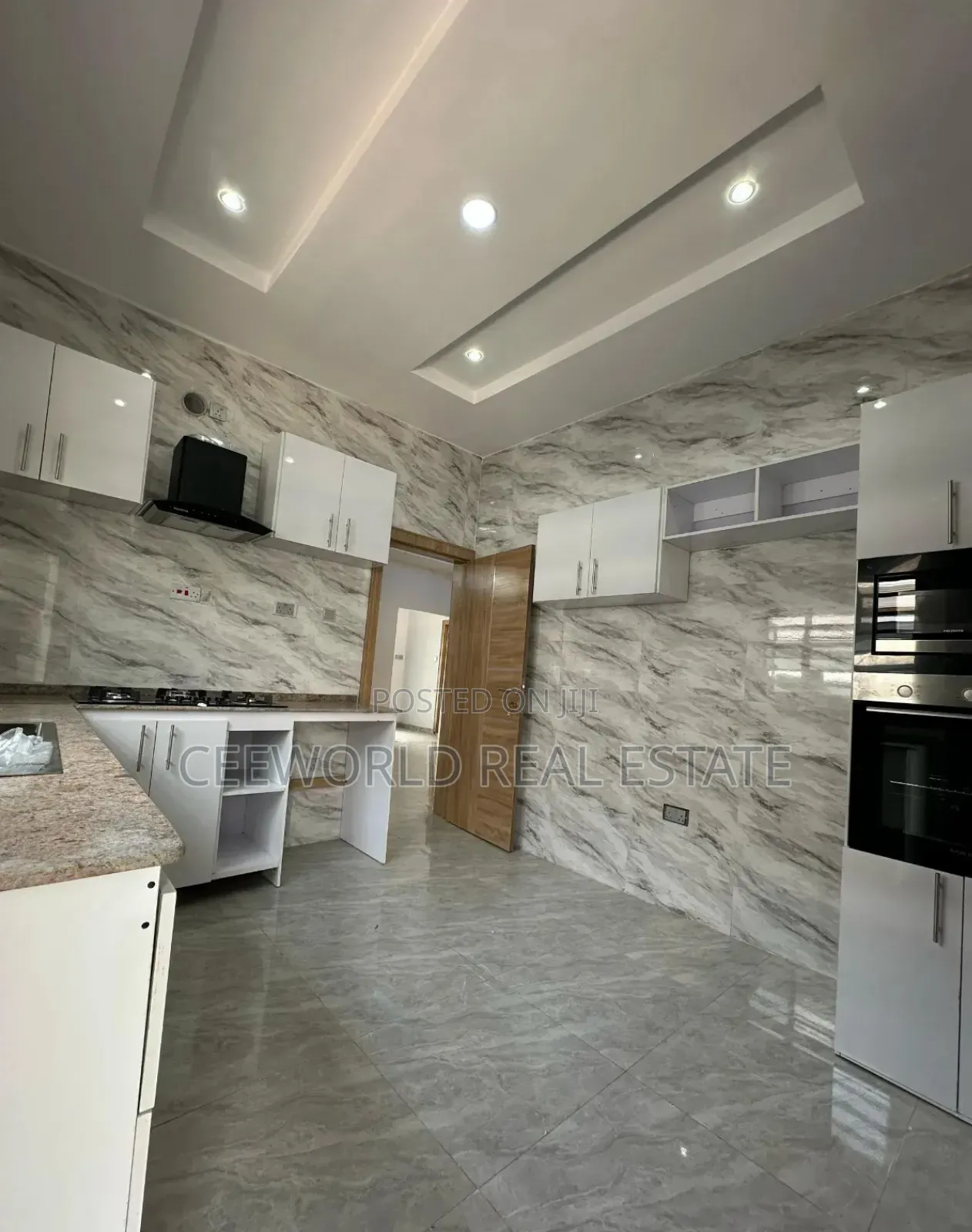 3bdrm Bungalow in Alafara Estate, Idishin for sale