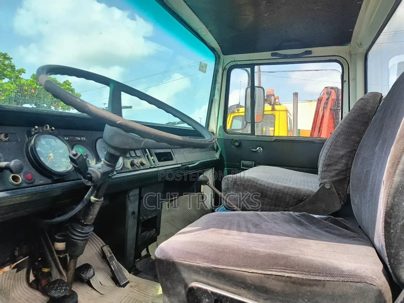 813 Pickup Truck