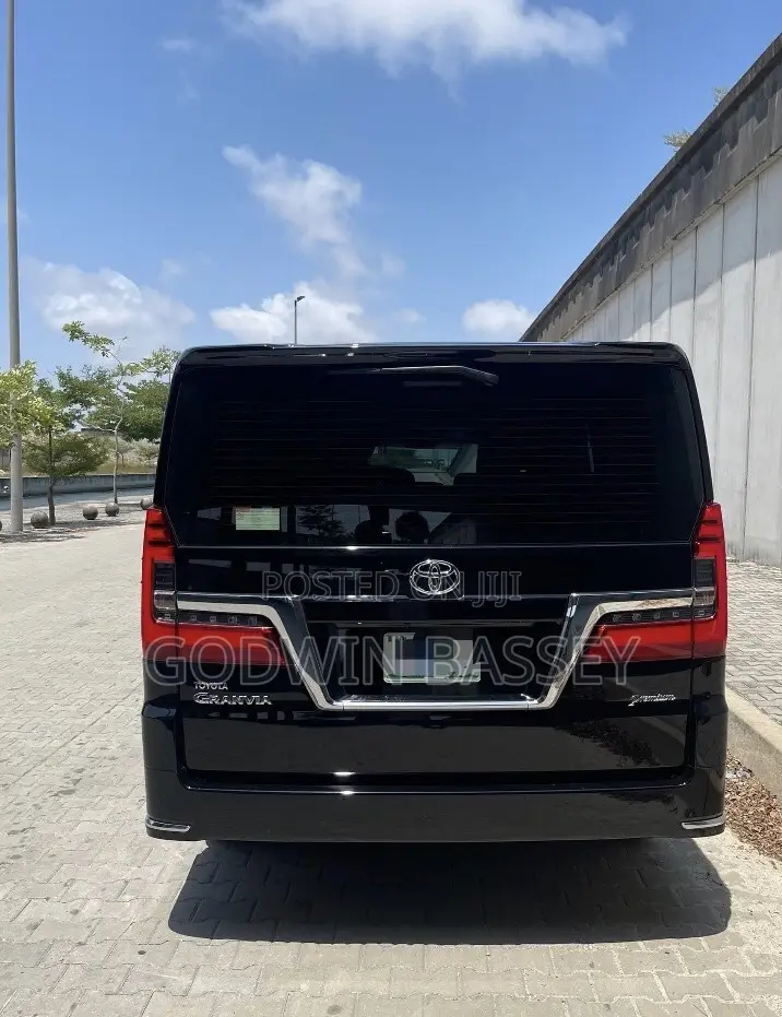 Toyota Granvia Available for Hire