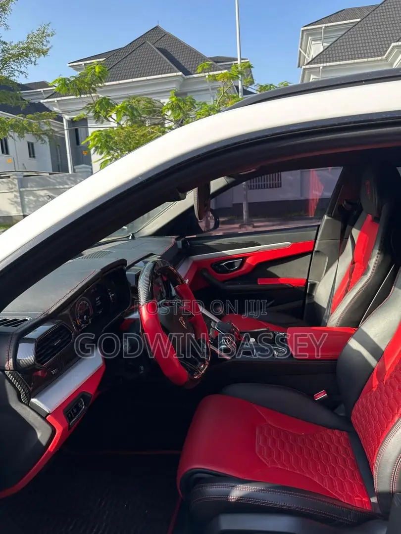 Lamborghini Urus Available for Hire