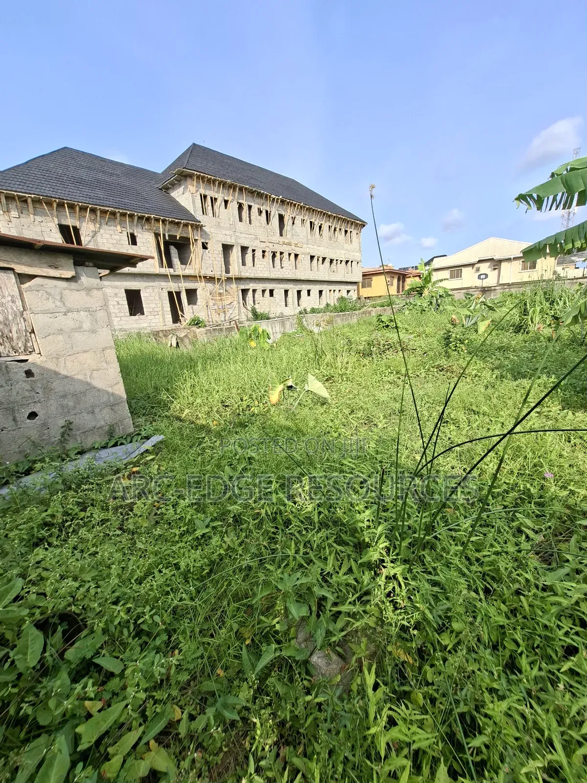 Dry Full Plot in Greenfield Estate
