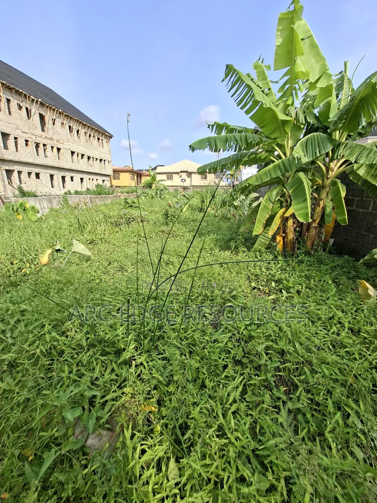 Dry Full Plot in Greenfield Estate