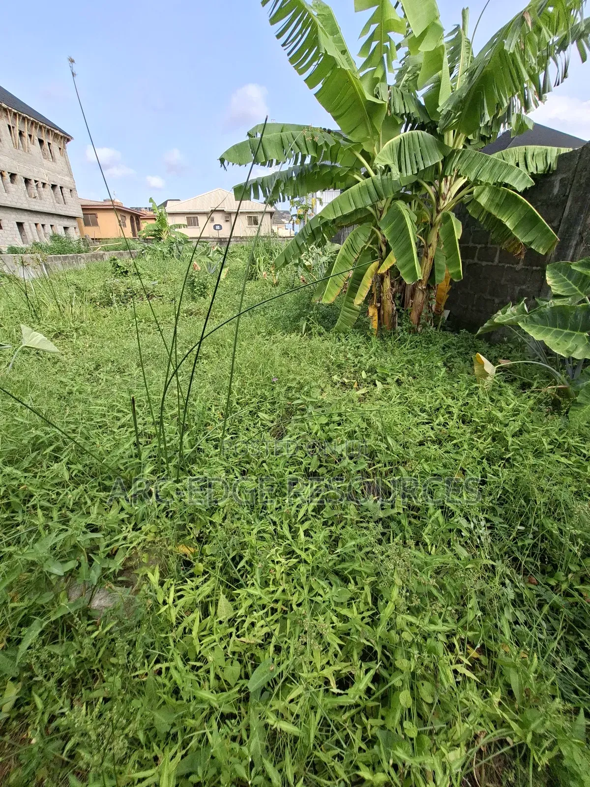 Dry Full Plot in Greenfield Estate
