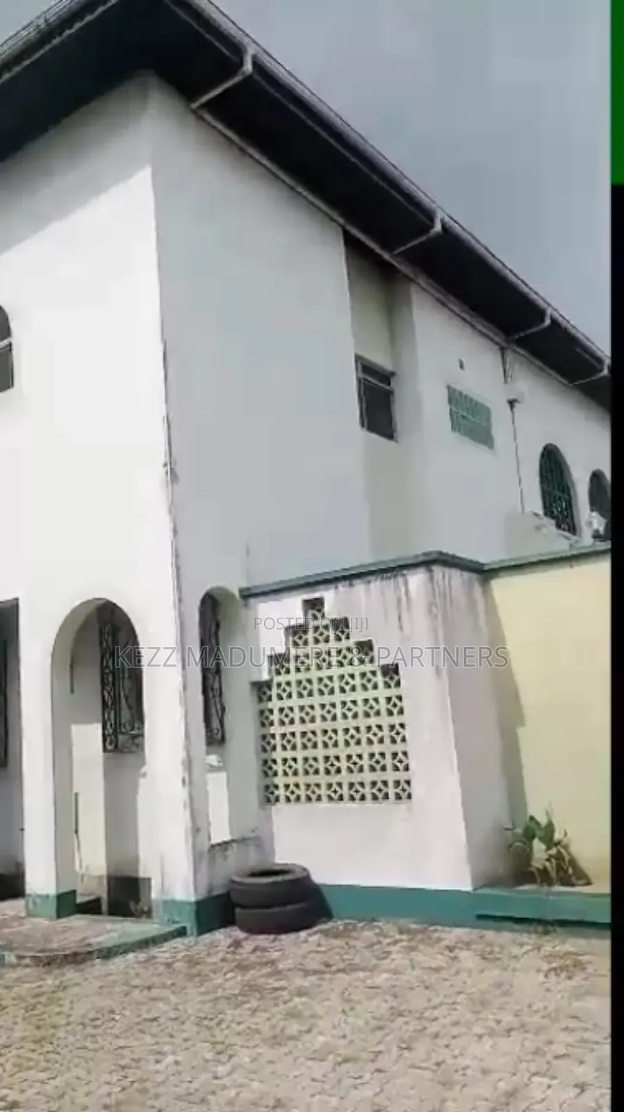7bdrm Duplex in An Estate At Trans for rent