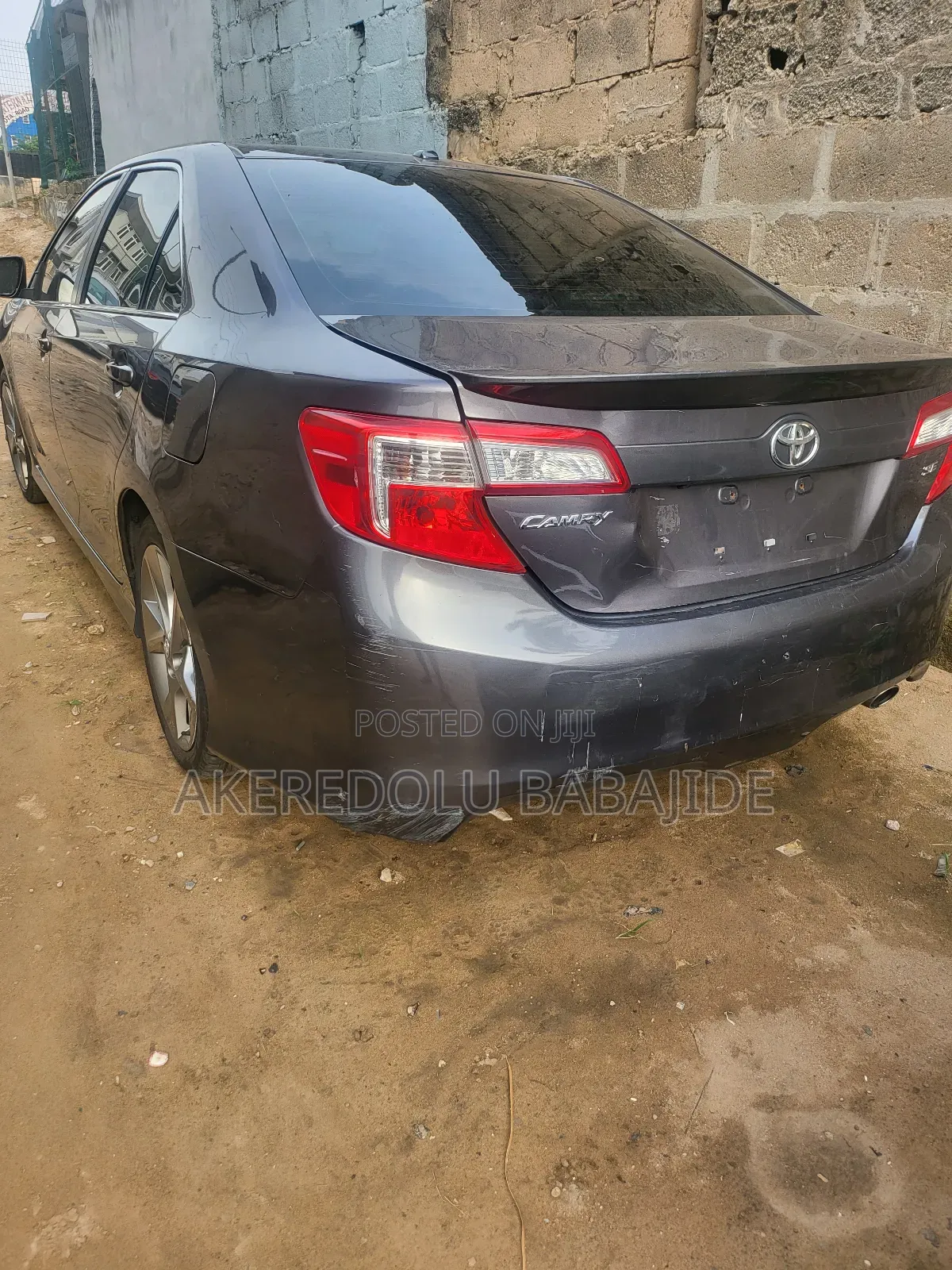 Toyota Camry SE 4dr Sedan (2.5L 4cyl 6A) 2015