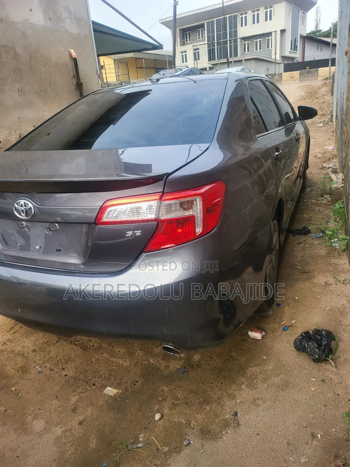 Toyota Camry SE 4dr Sedan (2.5L 4cyl 6A) 2015