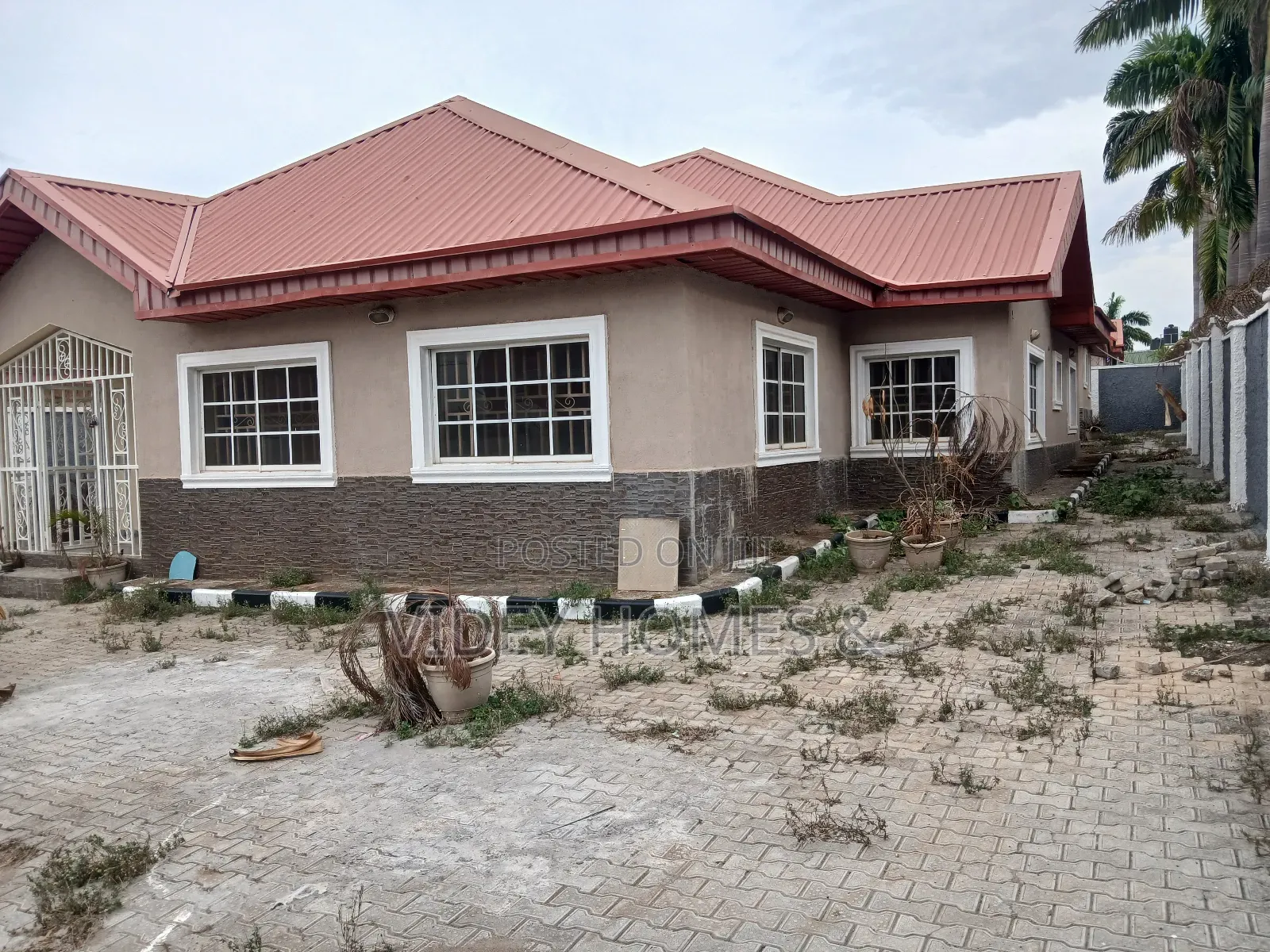 3bdrm Bungalow in Suncity Estate, Galadimawa for rent