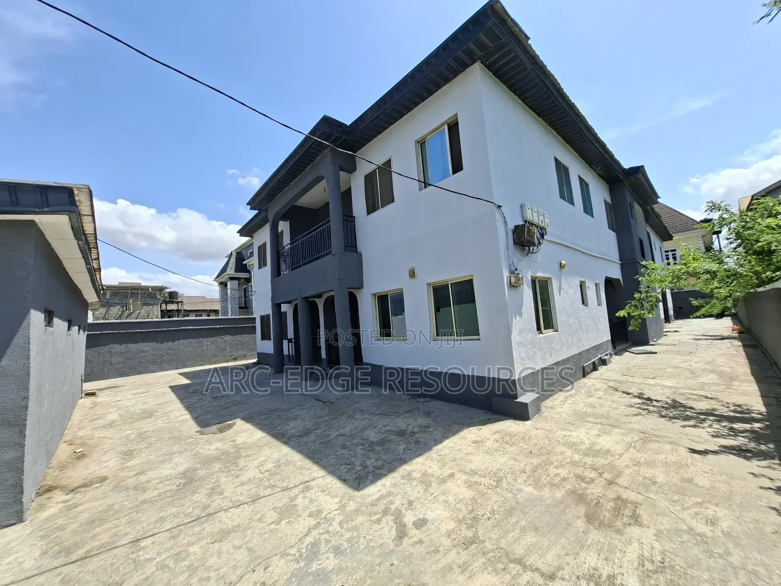 3bdrm Block of Flats in Ago Palace for sale