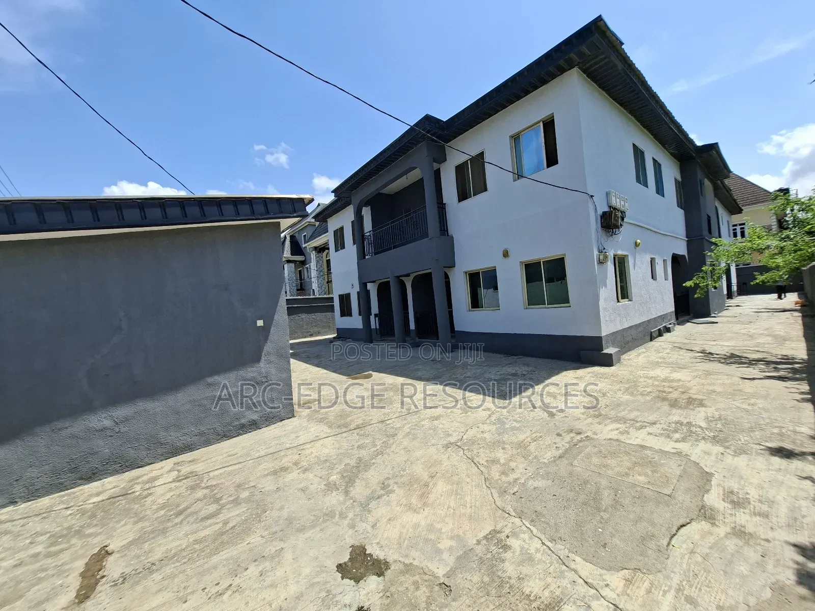 3bdrm Block of Flats in Ago Palace for sale