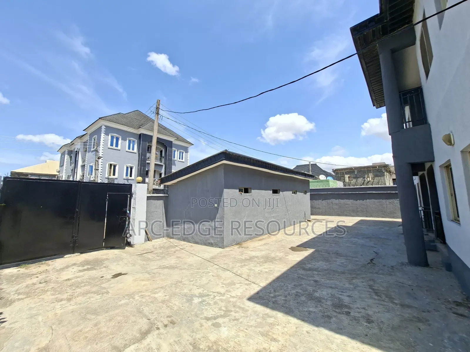 3bdrm Block of Flats in Ago Palace for sale