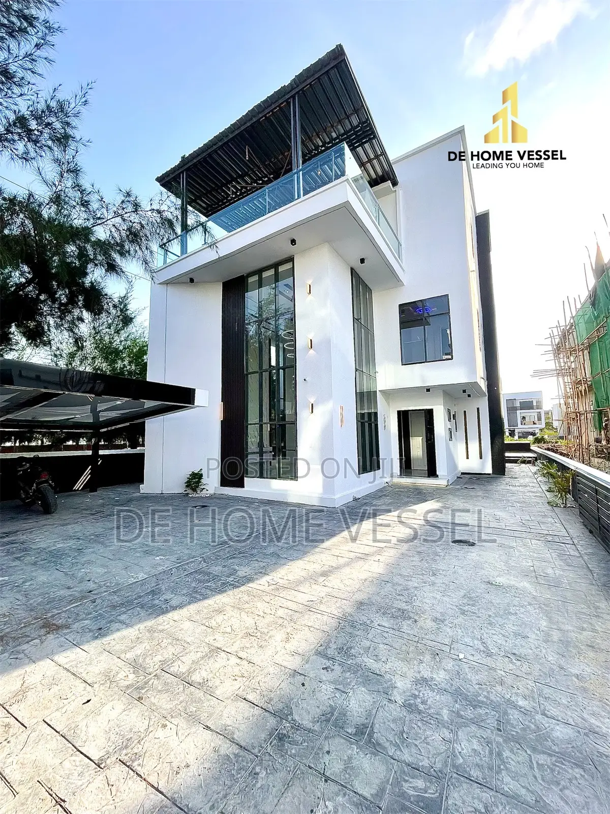 5bdrm Duplex in Lekki for sale