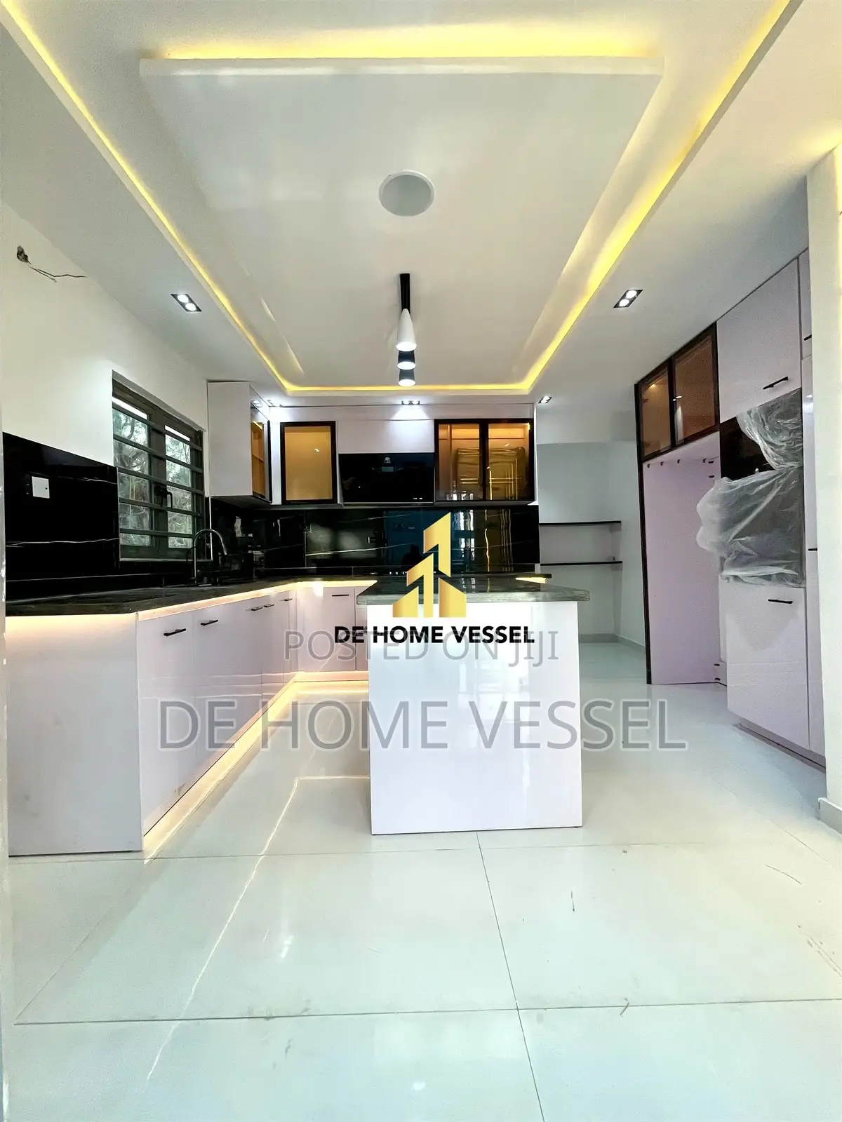 5bdrm Duplex in Lekki for sale