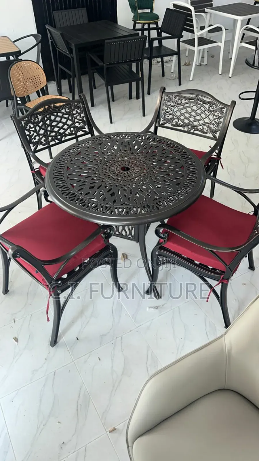 Good Outdoors Set for People's