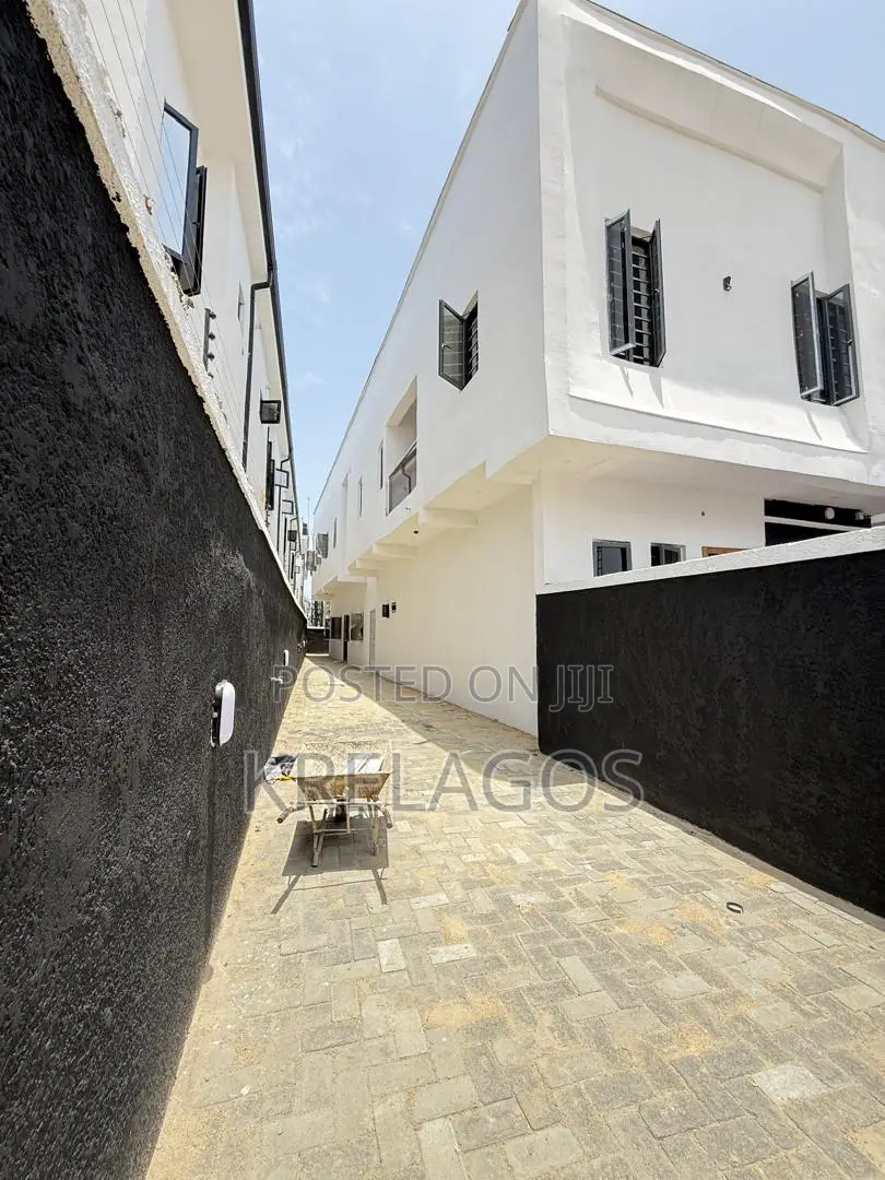 2bdrm Apartment in Ikota for sale