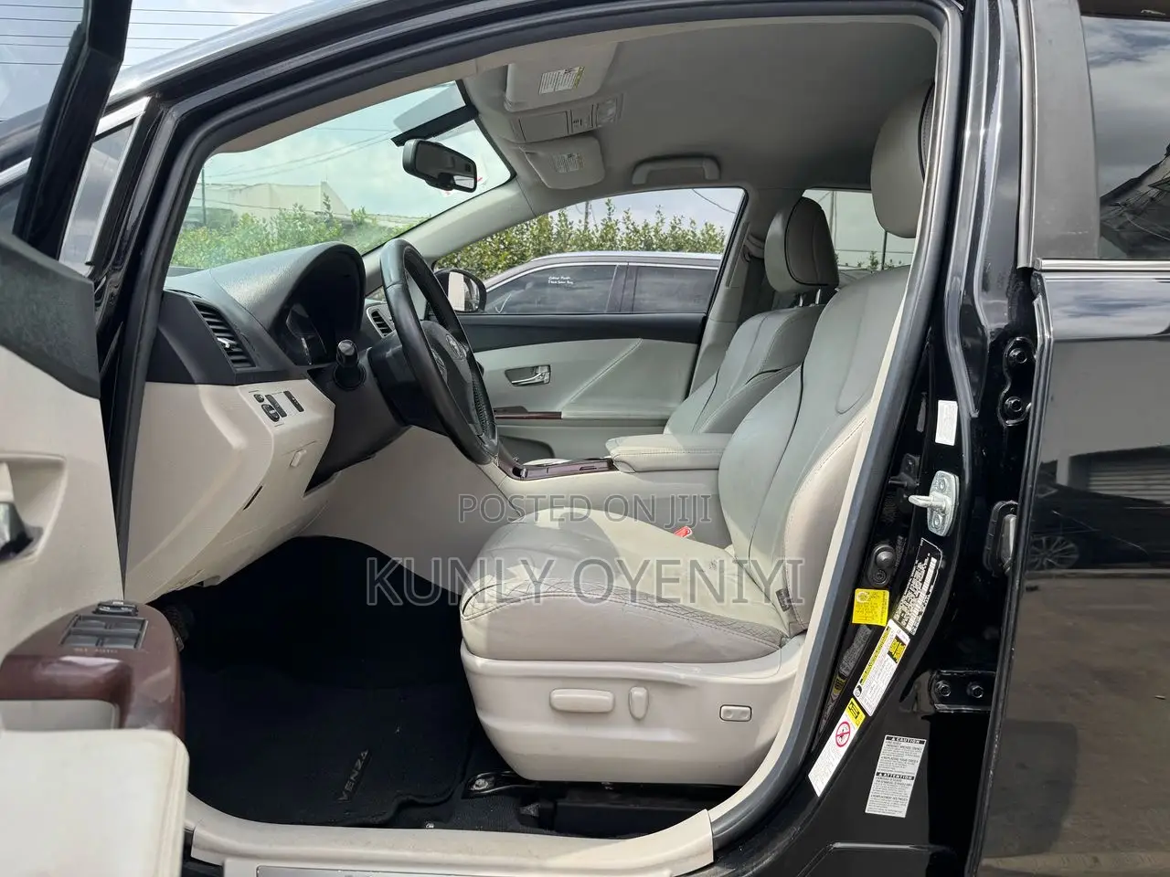 Toyota Venza V6 AWD 2012 Matt Black