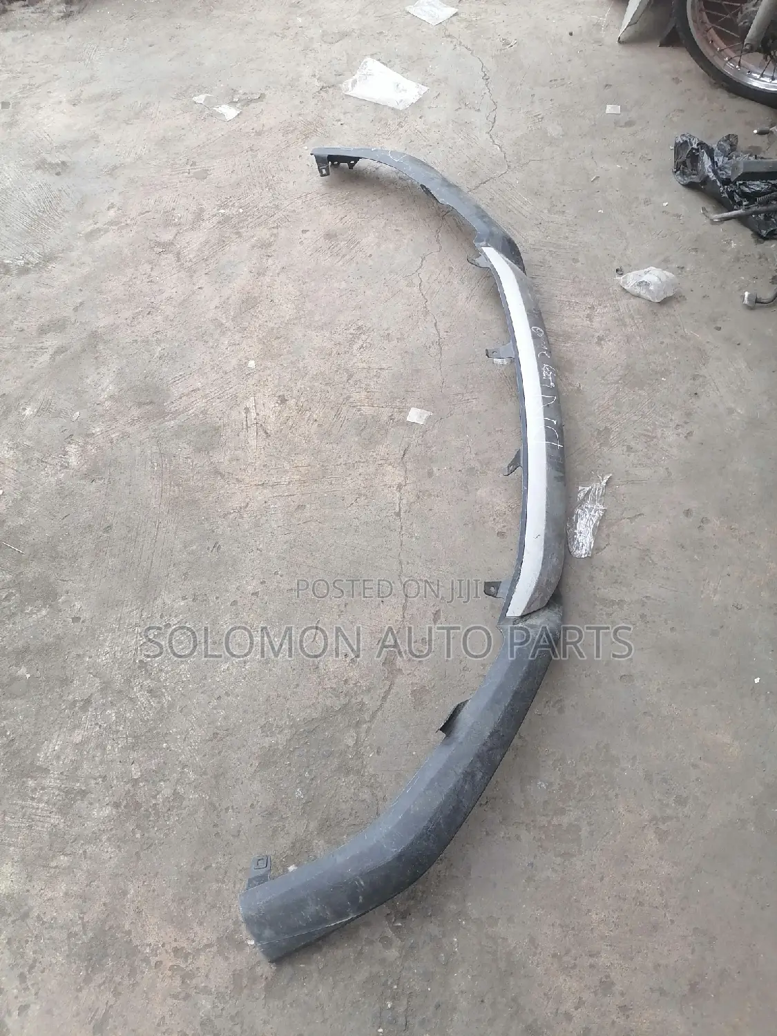 Down Spoiler or Down Bumper Rx350 2023 2024