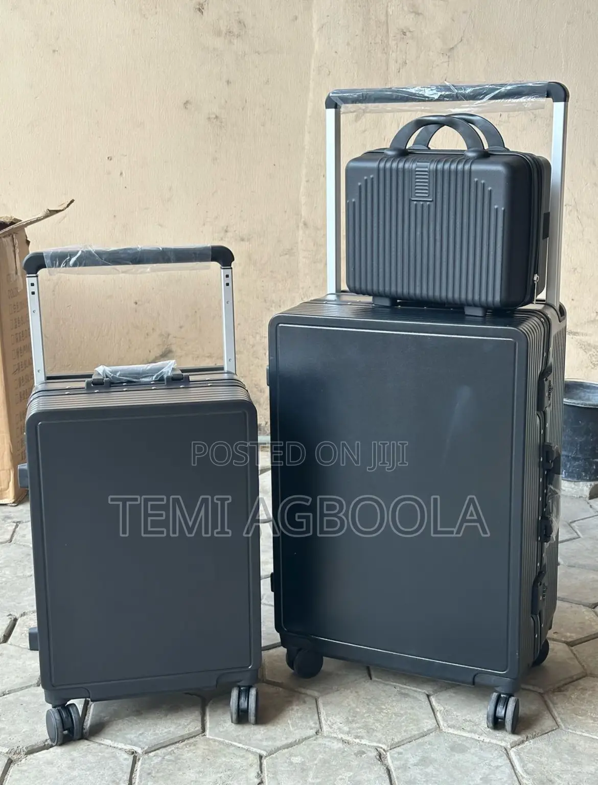 Traveling Boxes