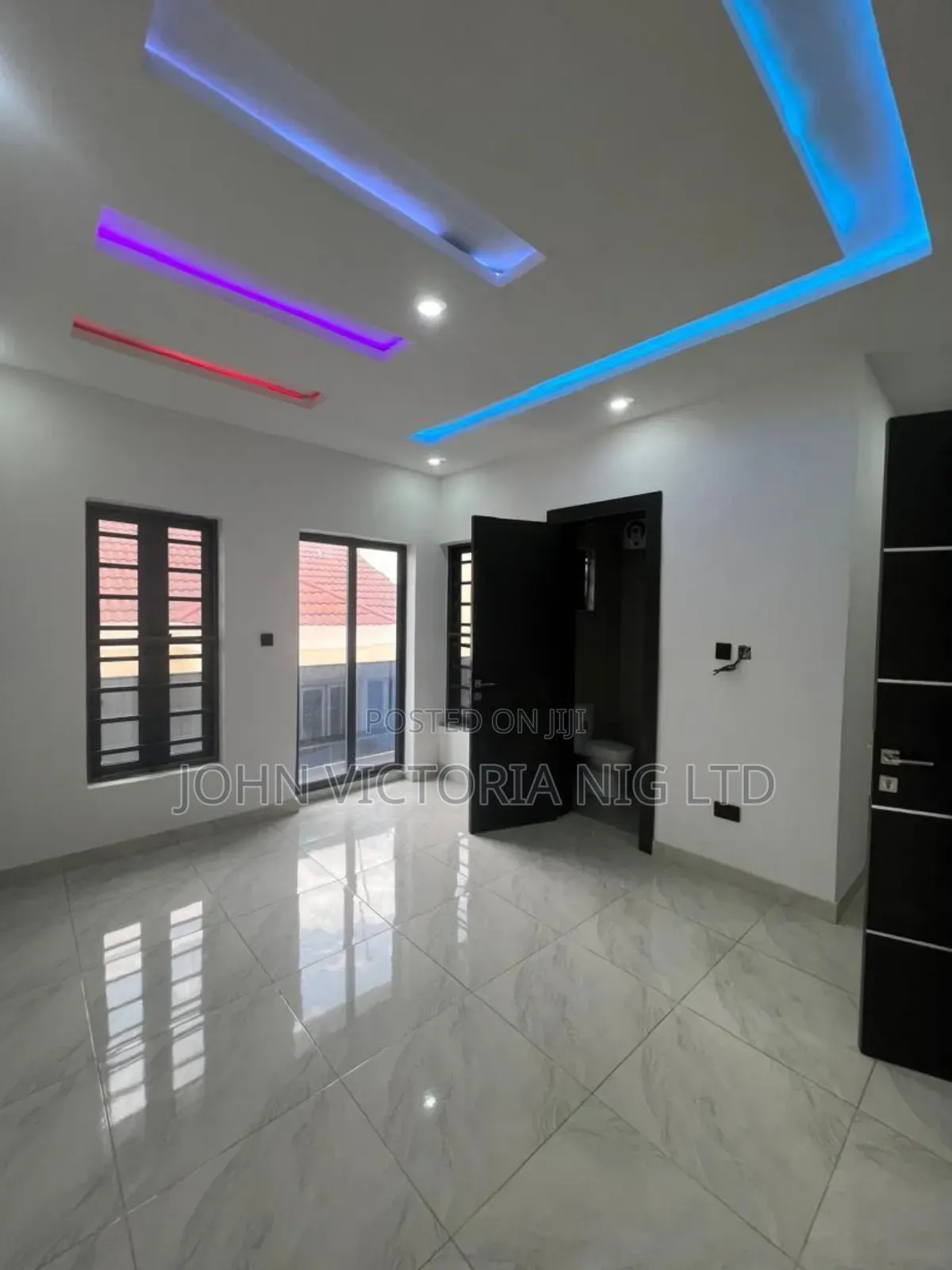 5bdrm Duplex in Magodo Phase One for sale