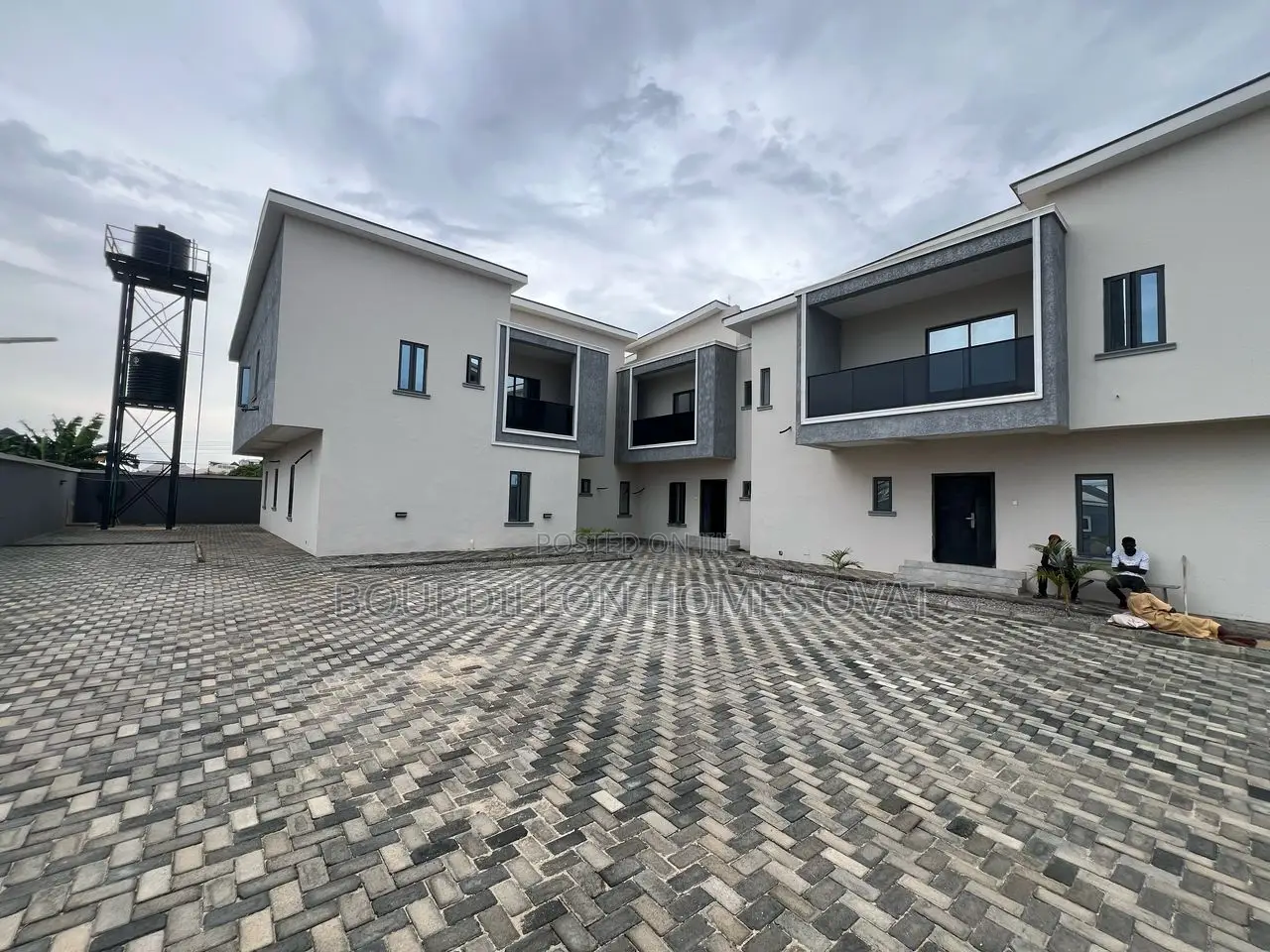 4bdrm Duplex in Lekki for sale
