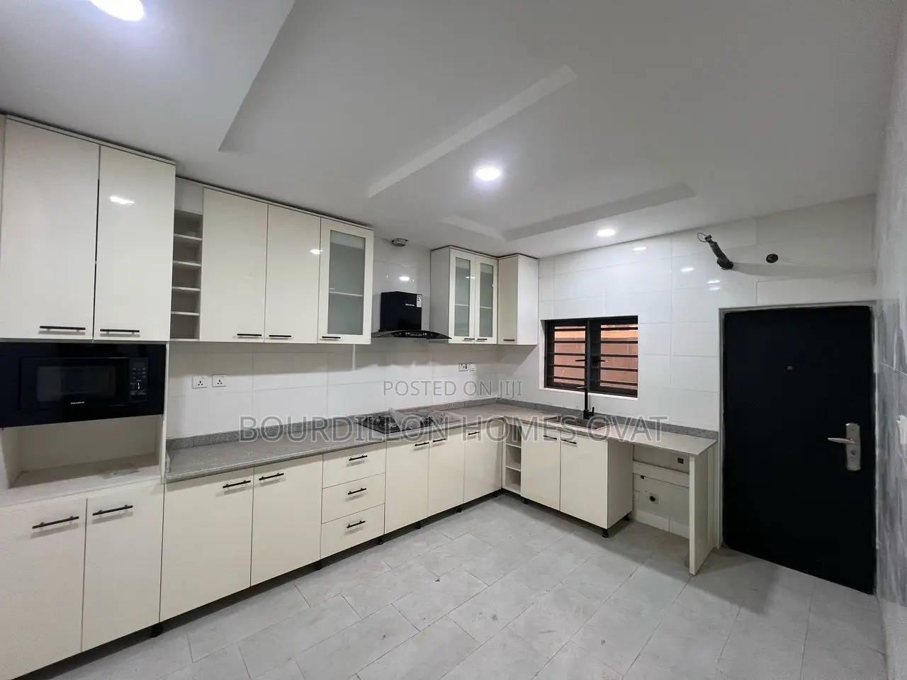 4bdrm Duplex in Lekki for sale