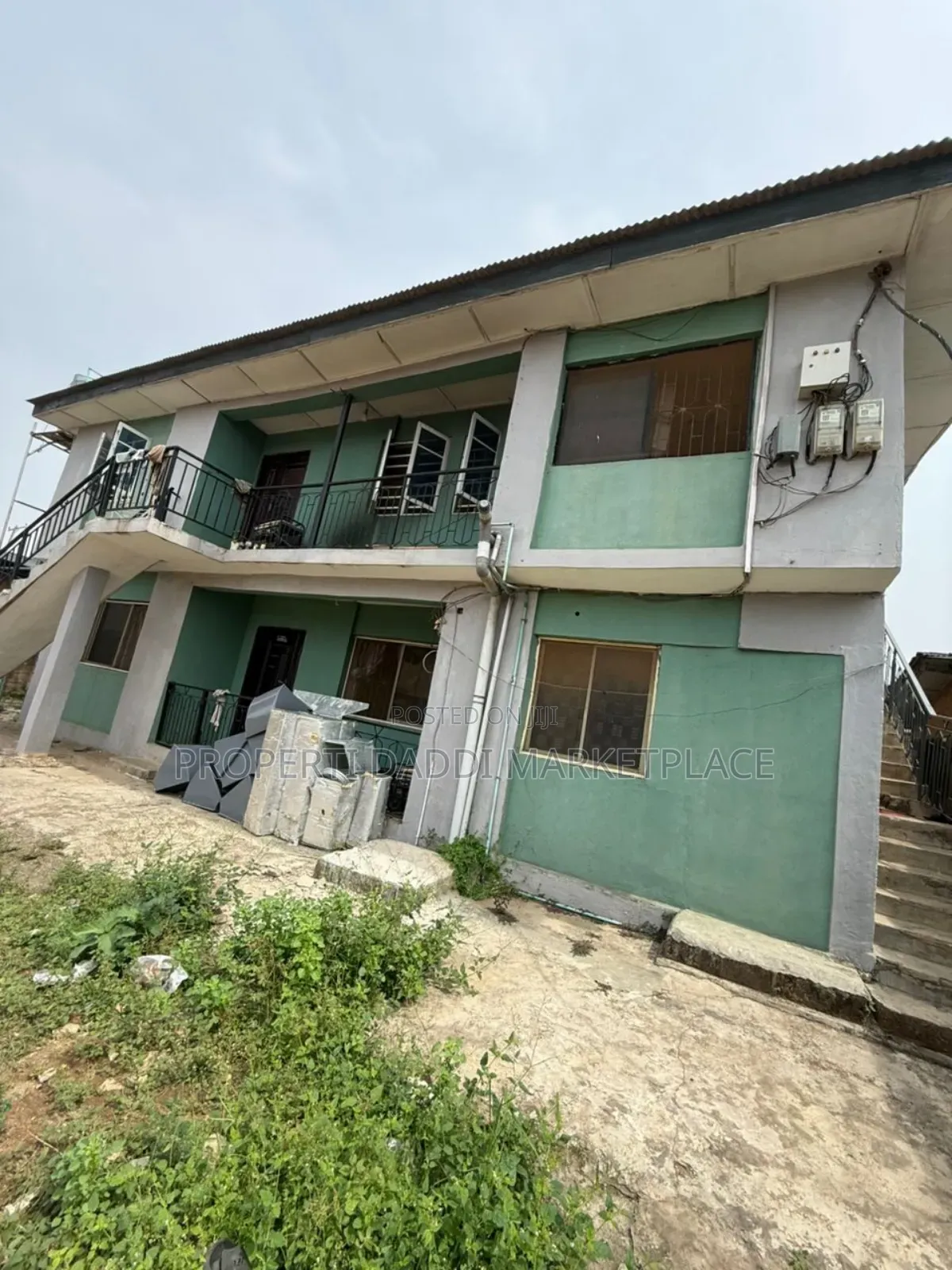 5bdrm Block of Flats in Ipaja Road for sale