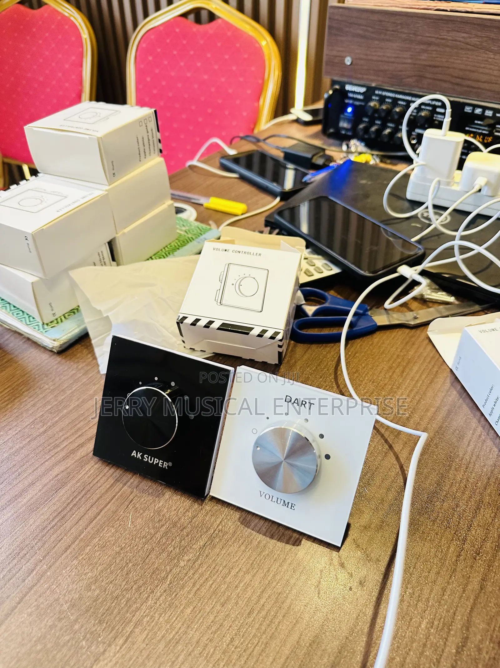 Black And White Glass Volume Controller