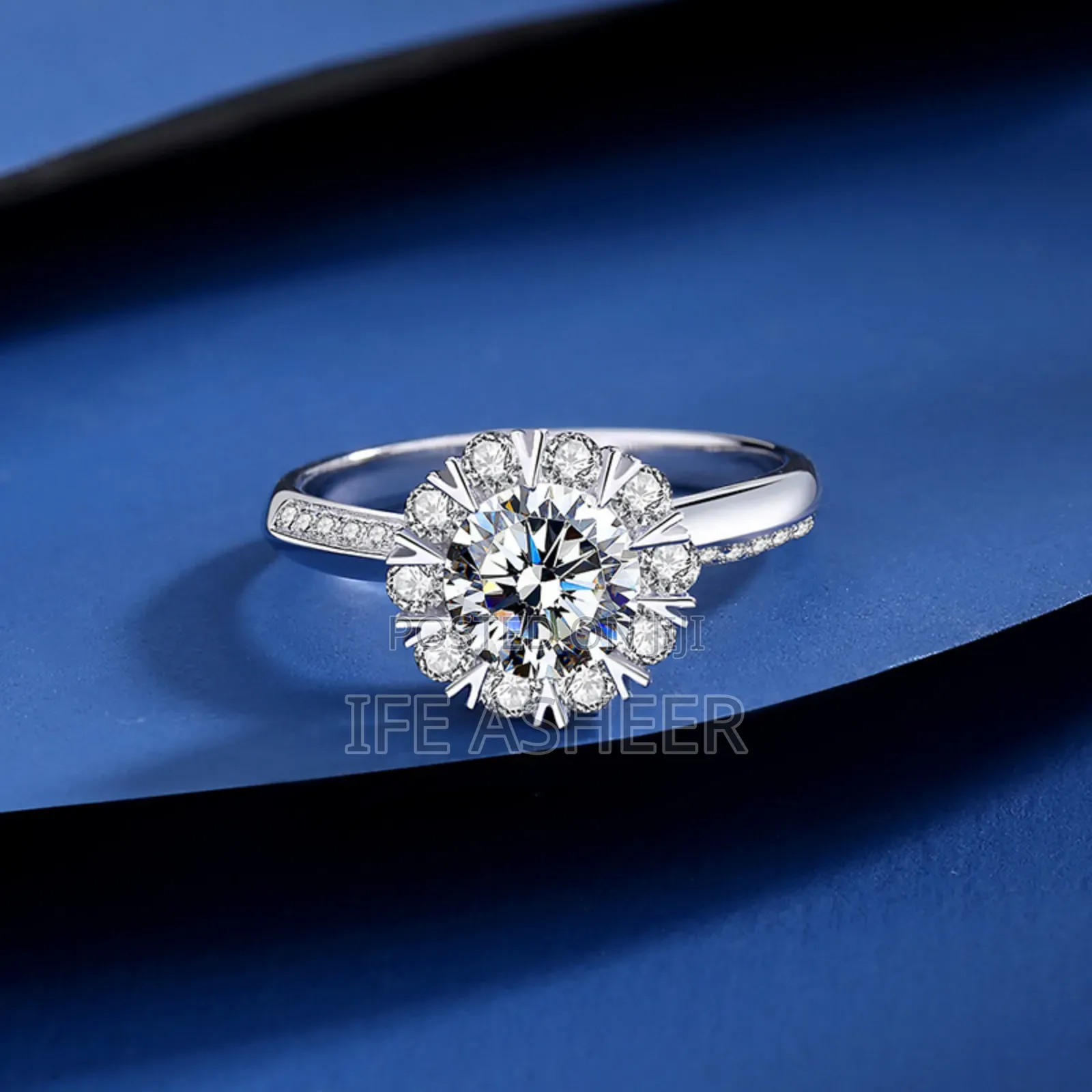Princess Mossanite Diamond Stone Proposal Ring - Silver