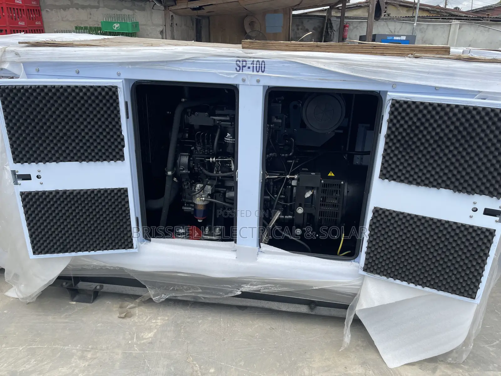 Heavy-duty England Perkins Soundproof Diesel Generator100kva