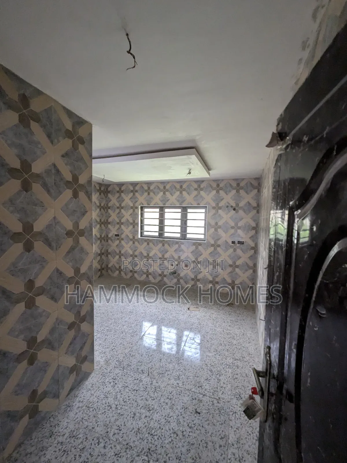 6bdrm Duplex in Ikolaba Gra, Agodi for sale