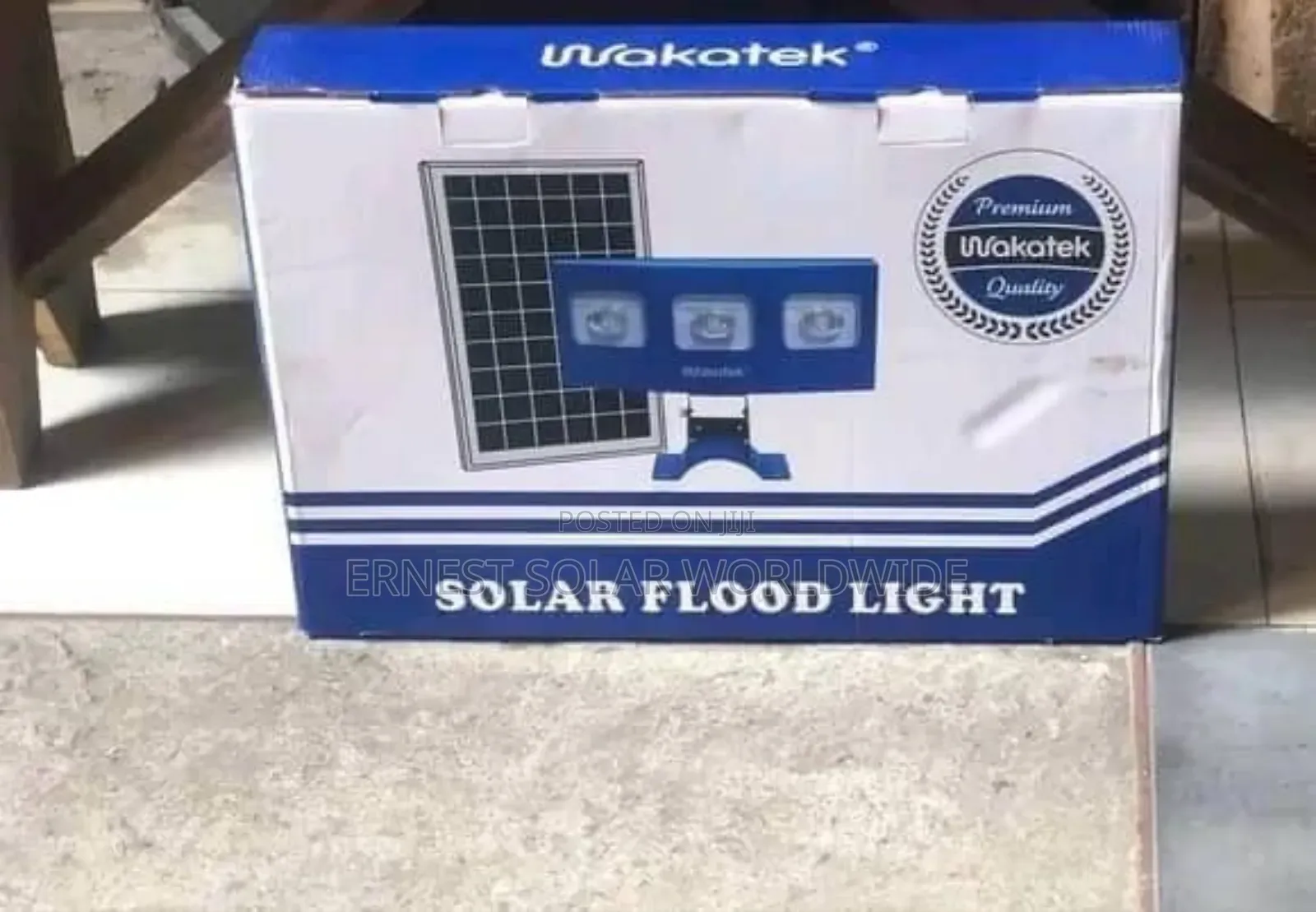 High Quality 3000 Watts Wakatake Solar Street Light