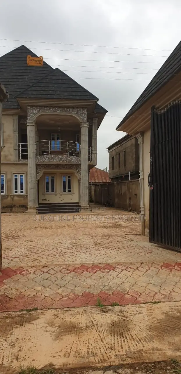 4bdrm Duplex in Ijapo Extension, Akure for sale
