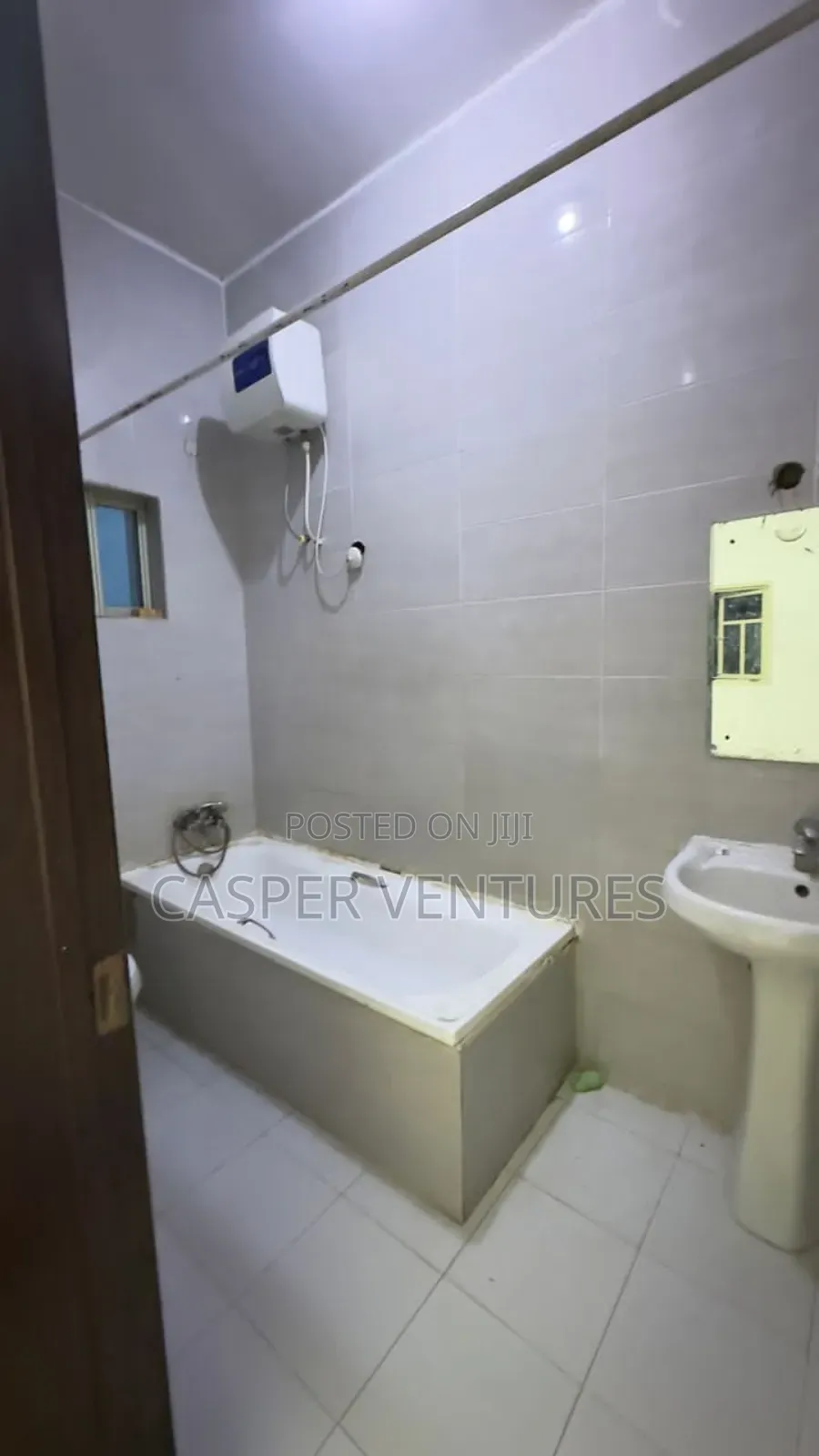 Studio Apartment in Osapa London Garden for rent